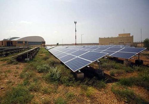 مجلس الوزراء يوافق ₹ 4500 كرور خطة PLI لتعزيز تصنيع المعدات الشمسية